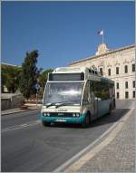 Ein Kleinbus in Valletta.
