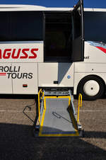 Hebebhne im Setra 517 HD  Rolli Tours  von Blaguss Reisen aus Wien in Krems.