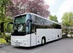 alle/277834/volvo-reisebus-9900-aus-wien-am VOLVO Reisebus 9900 aus Wien am 25.4.2013 in Krems gesehen.