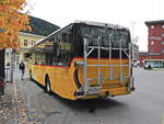 Heckpartie mit Fahrraduafnahme des Postbus - Iveco Nr.11311 GR 170 435 am Bahnhof Davos Platz am 11. Oktober 2019.
