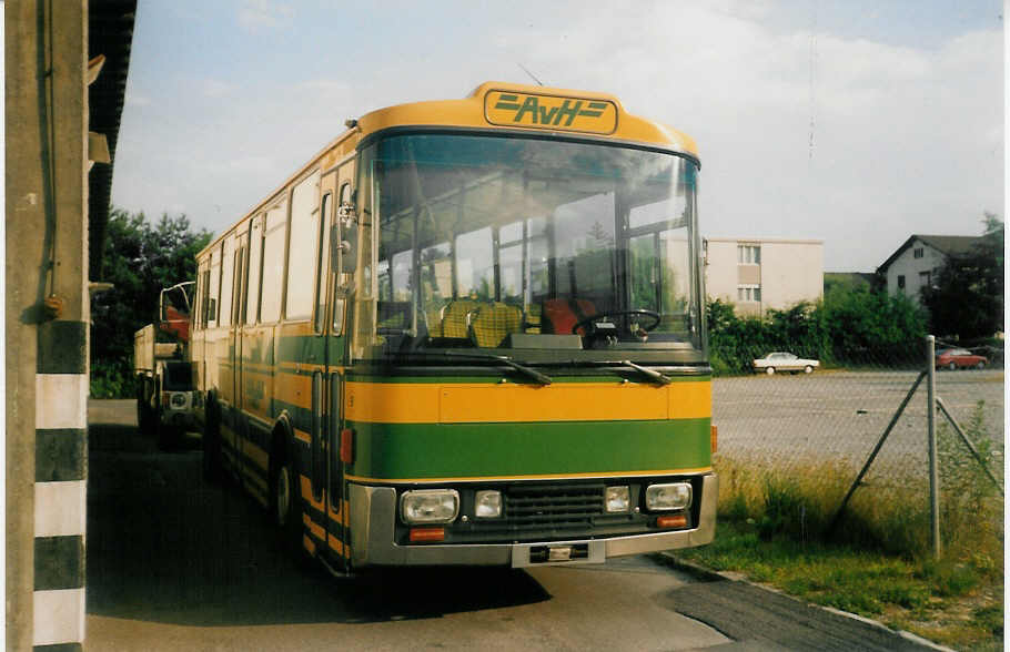 (014'218) - AvH Heimenschwand - Nr. 9 - Neoplan/Lauber am 29. Juni 1996 in Thun, Garage STI