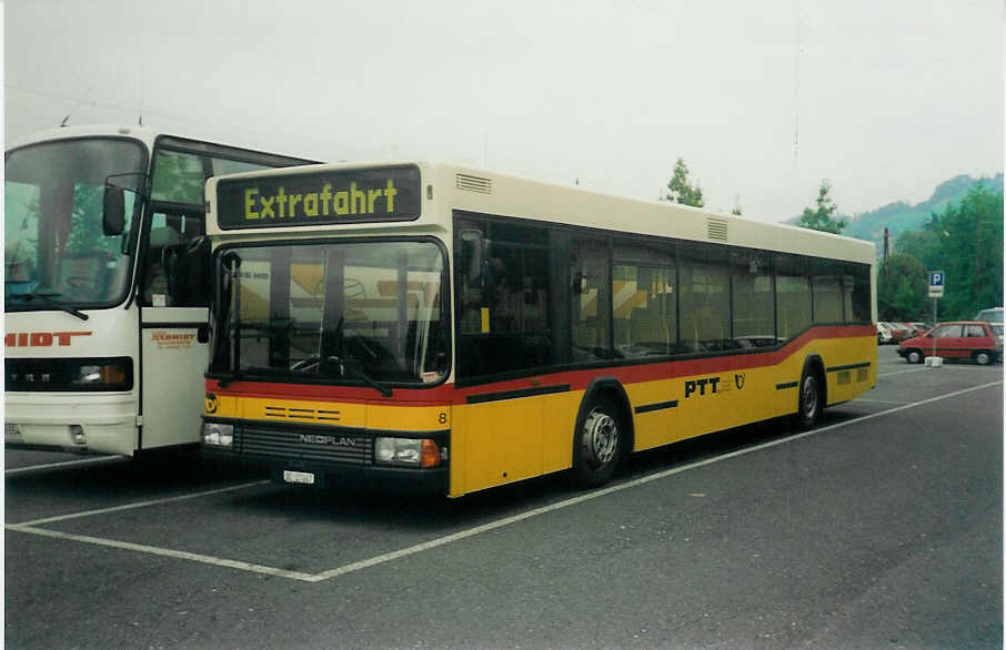 (015'219) - Engeloch, Riggisberg - Nr. 8/BE 27'667 - Neoplan (ex P 29'992) am 12. September 1996 in Thun, Seestrasse