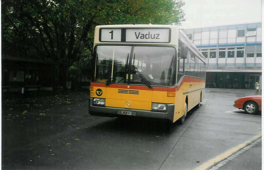 (015'434) - Aus Liechtenstein: Frommelt, Vaduz - Nr. 14/FL 6128 - Mercedes am 10. Oktober 1996 beim Bahnhof Buchs