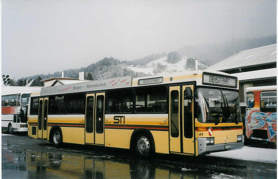 (029'214) - STI Thun - Nr. 61/BE 452'461 - Mercedes/R&J am 29. Januar 1999 in Thun, Garage