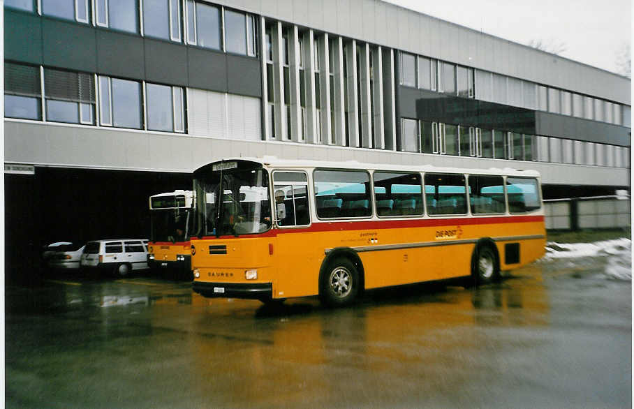 (029'406) - PTT-Regie - P 24'358 - Saurer/R&J am 19. Februar 1999 in Bern, Postautostation