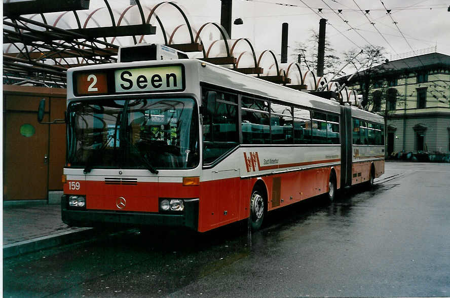 (030'935) - WV Winterthur - Nr. 159 - Mercedes Gelenktrolleybus am 18. April 1999 beim Hauptbahnhof Winterthur