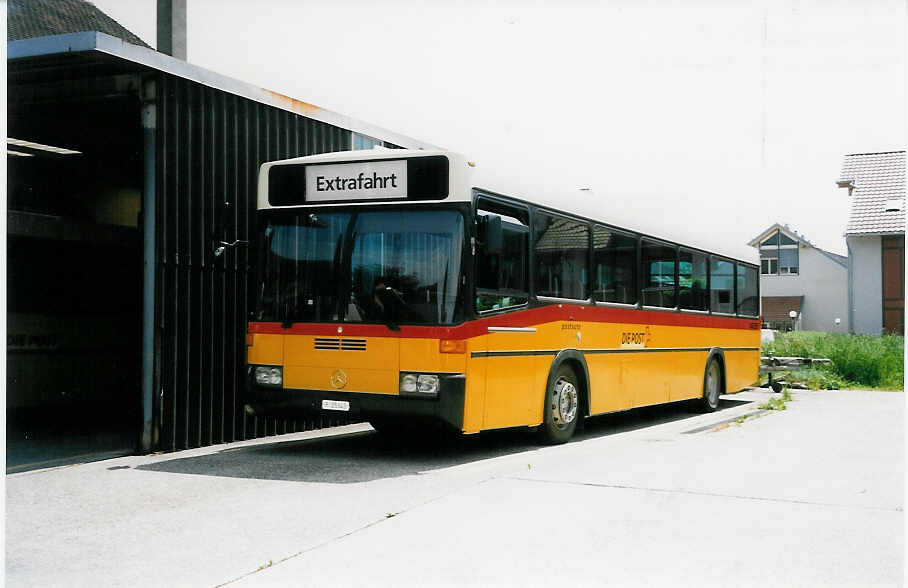 (031'729) - PTT-Regie - P 25'343 - Mercedes/R&J am 2. Juni 1999 in Hausen, Postgarage