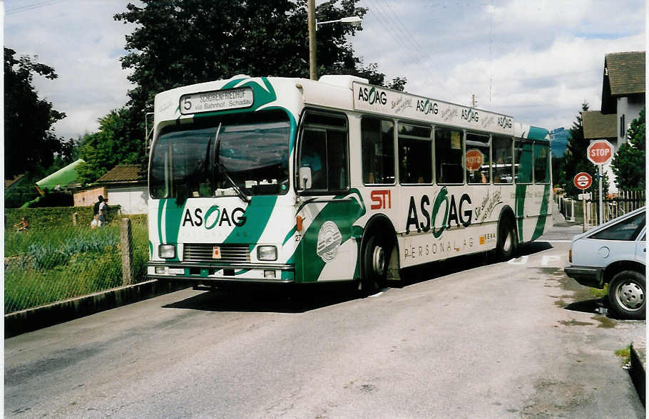 (035'402) - STI Thun - Nr. 27/BE 419'027 - Volvo/R&J (ex SAT Thun Nr. 27) am 21. August 1999 in Thun-Lerchenfeld, Langestrasse