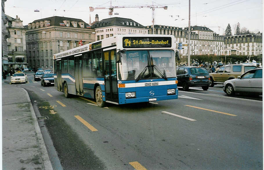 (038'212) - Gowa, Luzern - Nr. 60/LU 15'717 - Mercedes am 30. Dezember 1999 in Luzern, Schwanenplatz