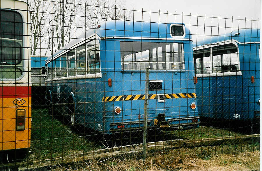 (039'915) - VBZ Zrich - Nr. 490 - FBW/Tscher (ex Nr. 335) am 18. Mrz 2000 in Herzogenbuchsee, Heiniger