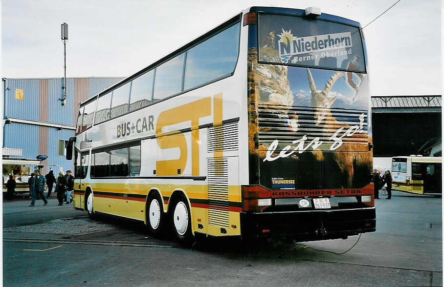 (043'722) - STI Thun - Nr. 37/BE 263'537 - Setra (ex Funi-Car, Biel) am 5. November 2000 in Thun, Expo