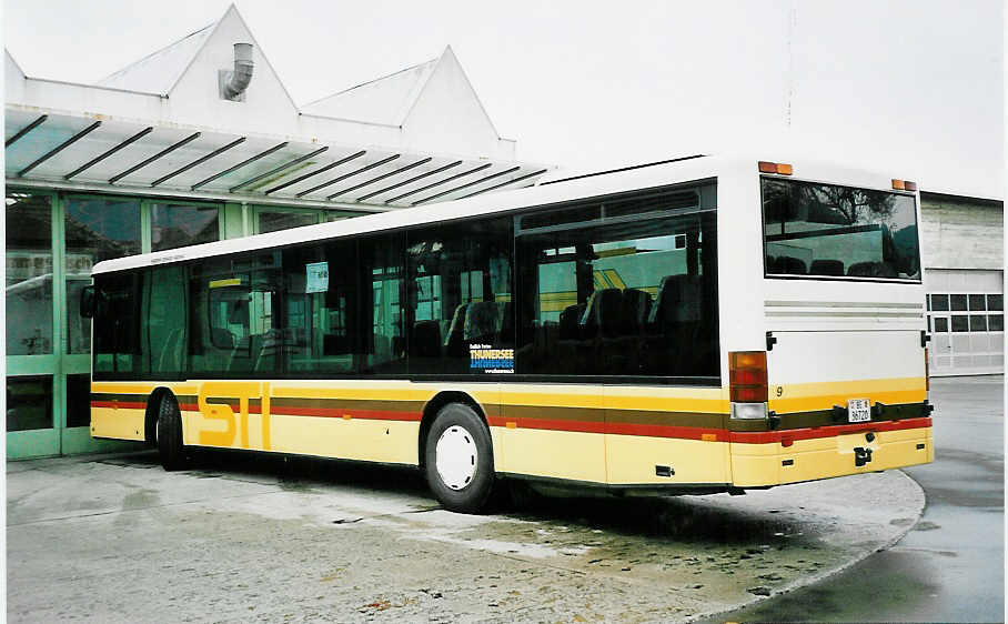 (043'834) - STI Thun - Nr. 9/BE 36'720 - Setra (ex AvH Heimenschwand Nr. 9) am 23. November 2000 in Thun, Garage