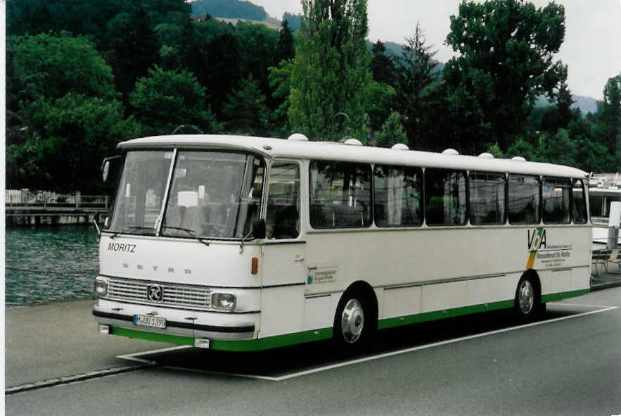 (047'528) - Aus Deutschland: VbA, Mnchen - M-UU 1390 - Setra am 28. Juni 2001 bei der Schifflndte Thun