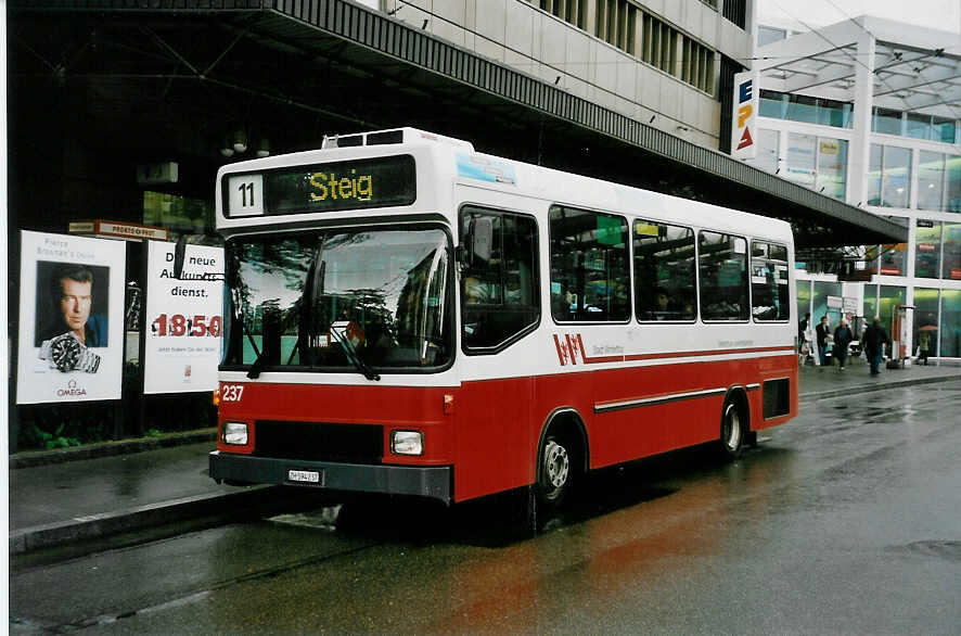 (048'434) - WV Winterthur - Nr. 237/ZH 594'237 - MAN/Hess am 18. Juli 2001 beim Hauptbahnhof Winterthur