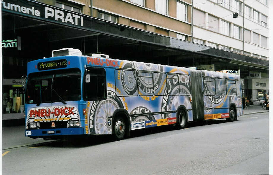 (050'505) - VB Biel - Nr. 138/BE 395'138 - Volvo/R&J am 19. Oktober 2001 beim Bahnhof Biel