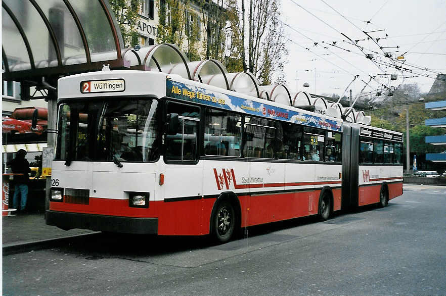(050'722) - WV Winterthur - Nr. 126 - Saurer/FHS Gelenktrolleybus am 19. November 2001 beim Hauptbahnhof Winterthur