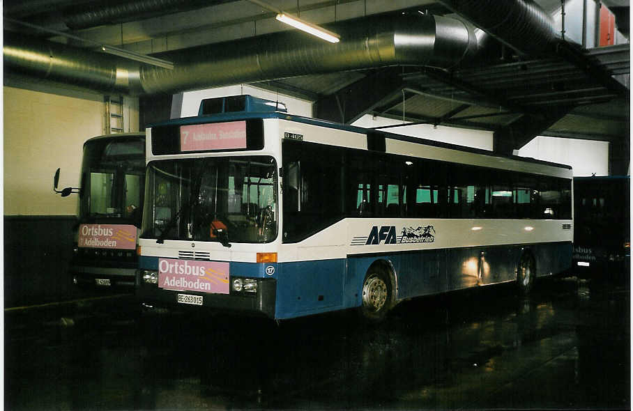 (050'928) - AFA Adelboden - Nr. 17/BE 263'015 - Mercedes (ex Frhlich, Zrich Nr. 603; ex VBZ Zrich Nr. 682) am 26. Dezember 2001 im Autobahnhof Adelboden