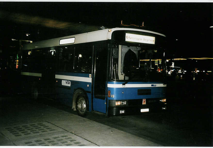 (051'336) - Gowa, Luzern - Nr. 49/LU 15'633 - NAW/R&J am 1. Januar 2002 beim Bahnhof Luzern