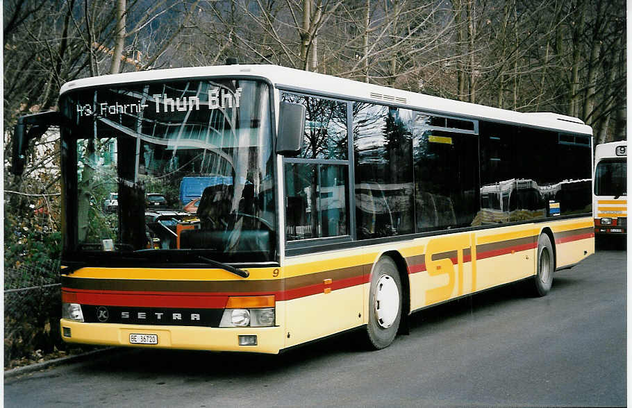 (051'720) - STI Thun - Nr. 9/BE 36'720 - Setra (ex AvH Heimenschwand Nr. 9) am 22. Januar 2002 bei der Schifflndte Thun