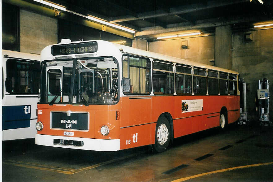 (052'416) - TL Lausanne - Nr. 116/VD 1500 - MAN (ex Nr. 358) am 17. Mrz 2002 in Lausanne, Dpt Borde