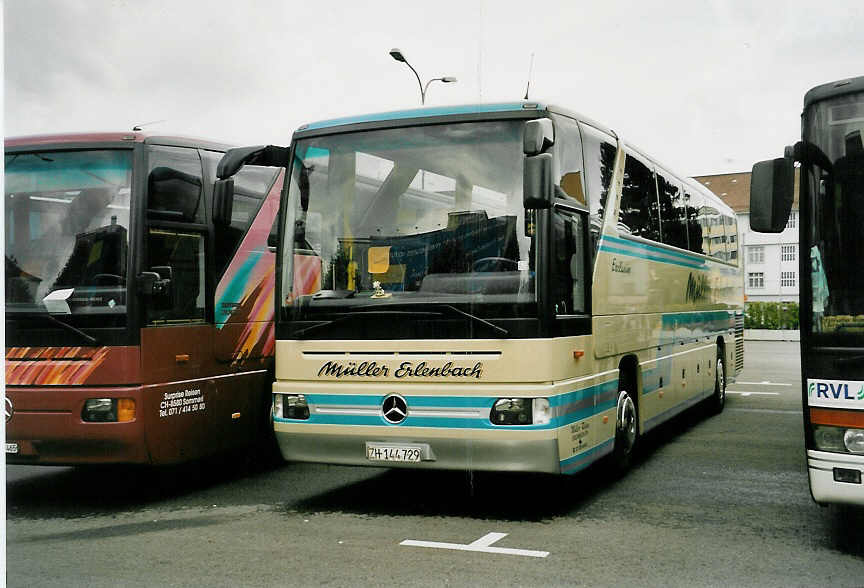 (054'331) - Mller, Erlenbach - ZH 144'729 - Mercedes am 13. Juli 2002 in Biel, Terminal B