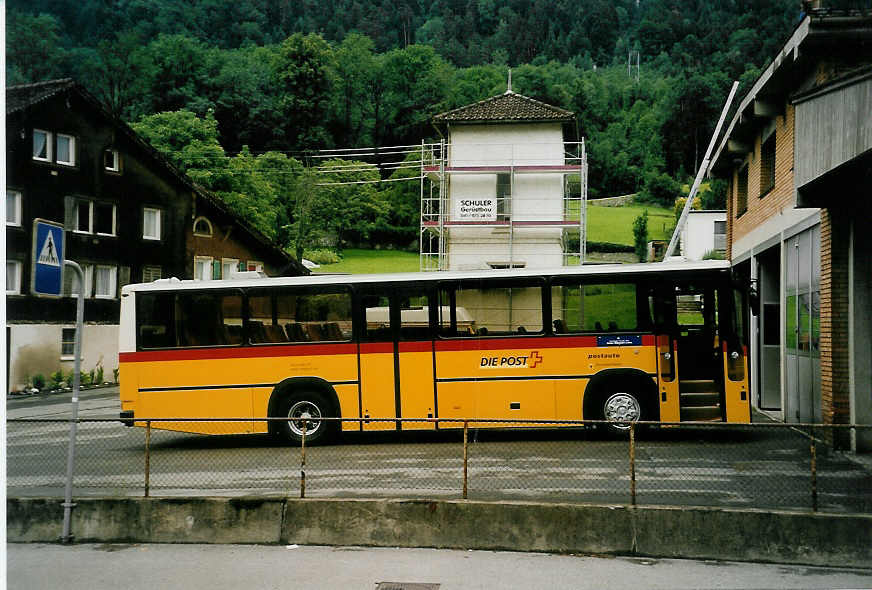 (054'518) - AAGU Altdorf - Nr. 21/UR 9055 - NAW/R&J am 22. Juli 2002 in Altdorf, Garage