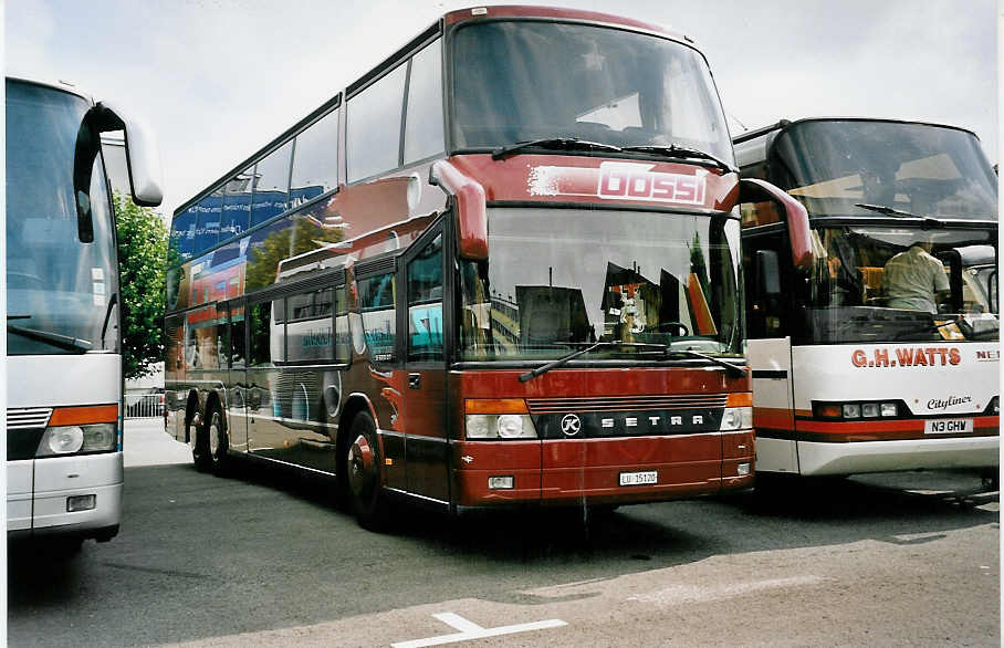 (055'434) - Gssi, Horw - LU 15'120 - Setra am 25. August 2002 in Biel, Terminal B