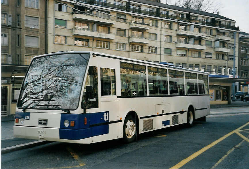 (059'302) - TL Lausanne - Nr. 385/VD 1578 - Van Hool am 16. Mrz 2003 in Lausanne, Tunnel