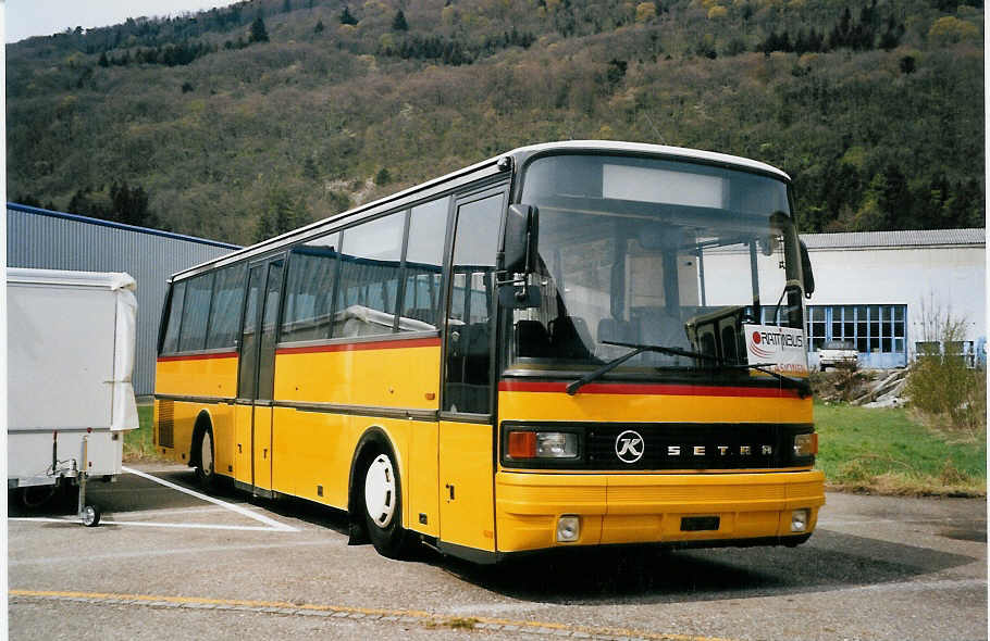 (059'720) - PTT-Regie - P 25'009 - Setra am 14. April 2003 in Biel, Rattinbus