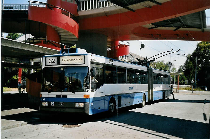 (061'736) - VBZ Zrich - Nr. 34 - Mercedes Gelenktrolleybus am 19. Juli 2003 in Zrich, Bucheggplatz