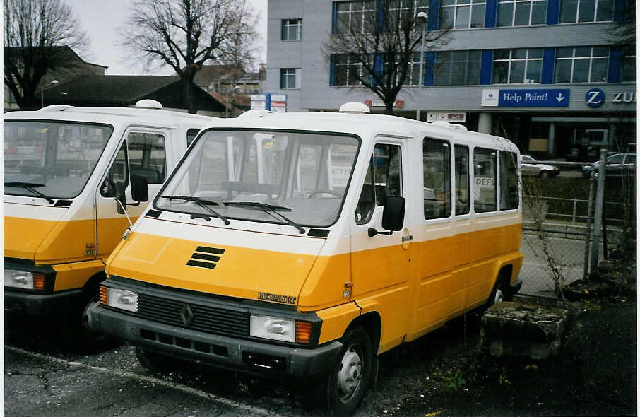 (064'535) - CarPostal Vaud-Fribourg - Renault am 29. November 2003 in Yverdon, Garage