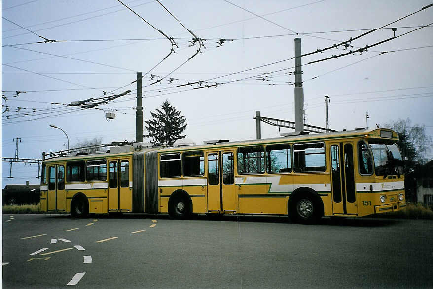 (074'217) - TN Neuchtel - Nr. 151 - FBW/Hess Gelenktrolleybus (ex Nr. 51) am 16. Januar 2005 in Marin, Dpt
