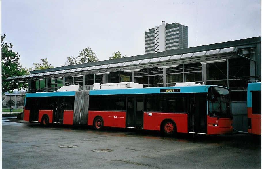 (076'408) - VB Biel - Nr. 89 - NAW/Hess Gelenktrolleybus am 23. April 2005 in Biel, Zeughaus