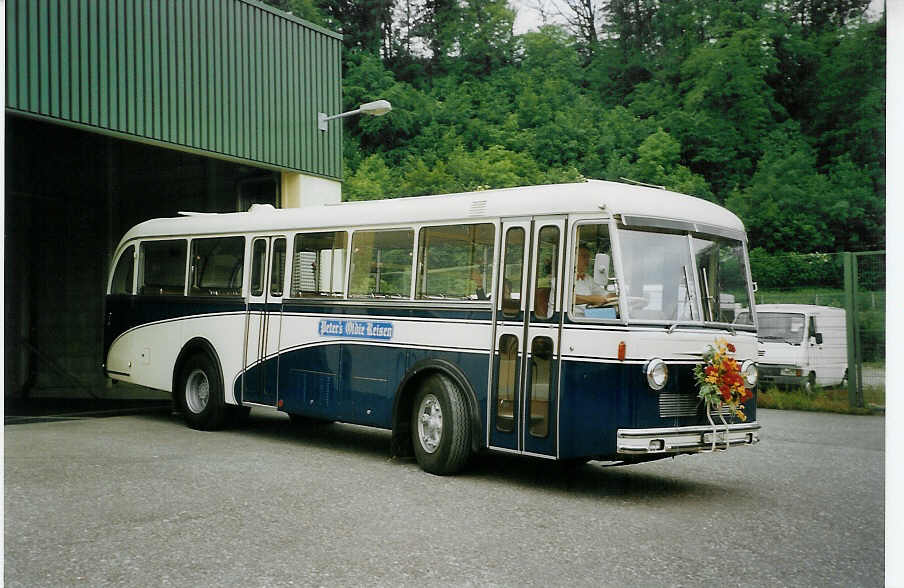 (077'111) - Schmid, Oberdorf - BL 57'354 - Saurer/R&J (ex AGR Reigoldswil; ex BSF Hochdorf Nr. 8; ex ATGH Heiligenschwendi Nr. 5) am 5. Juni 2005 in Liestal, Garage AAGL