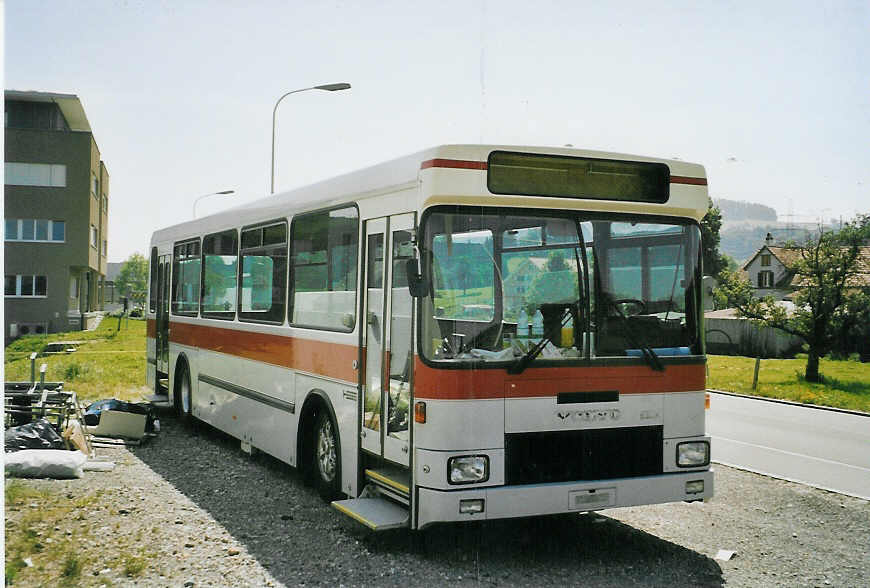 (079'125) - RVSH Schaffhausen - Nr. 2 - Volvo/Hess (ex Nr. 12) am 28. Juli 2005 in St. Gallen, Winkeln