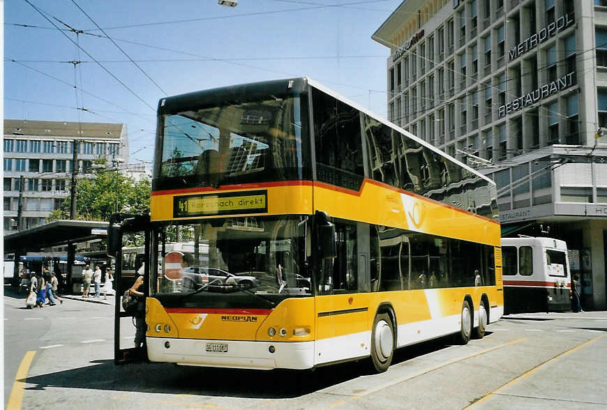 (079'202) - Schwizer, Goldach - SG 111'087 - Neoplan am 28. Juli 2005 beim Bahnhof St. Gallen