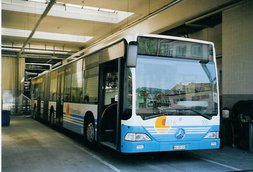 (079'225) - RTB Altsttten - Nr. 105/SG 189'190 - Mercedes am 28. Juli 2005 in Altsttten, Garage