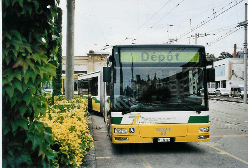 (080'013) - TN Neuchtel - Nr. 242/NE 114'242 - MAN am 27. August 2005 in Neuchtel, Dpt