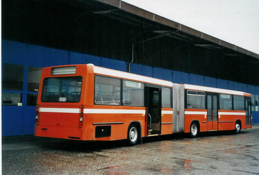 (081'015) - ZVB Zug - Nr. 69/BE 1816 U - Mercedes/Hess am 19. Oktober 2005 in Biel, Rattinbus