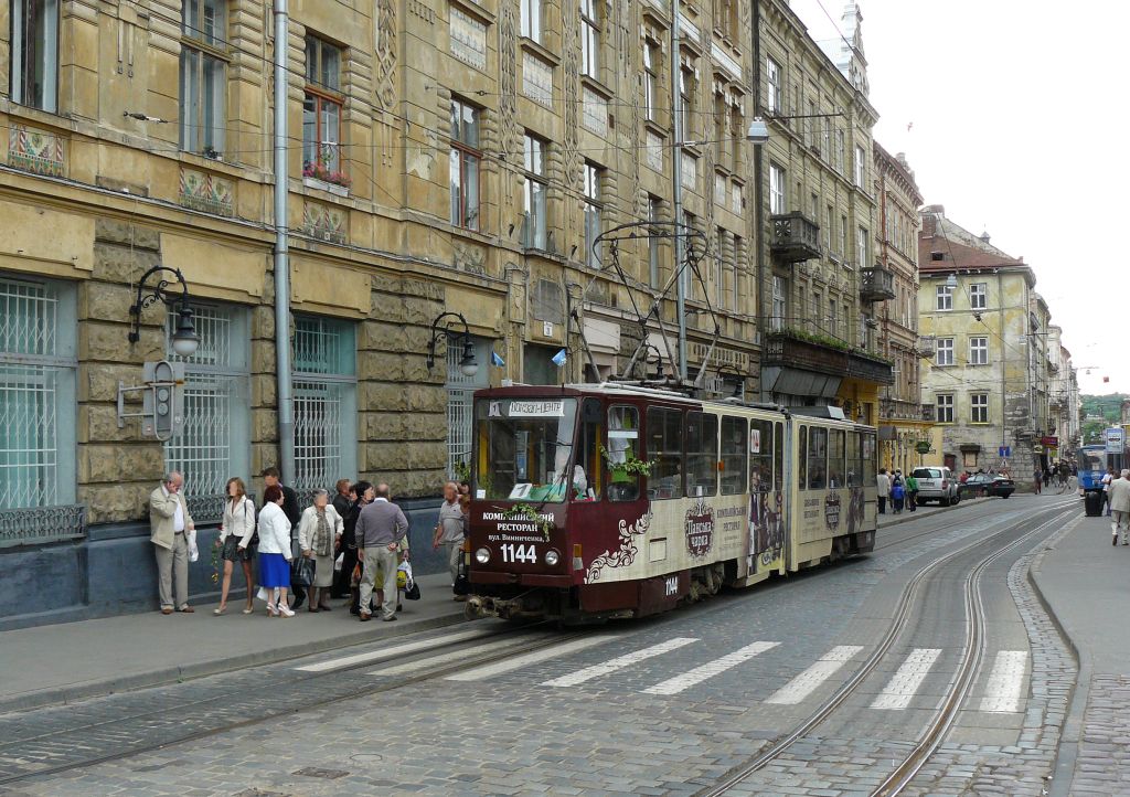 1144 Vul. Ruska, Lviv 12-06-32011.