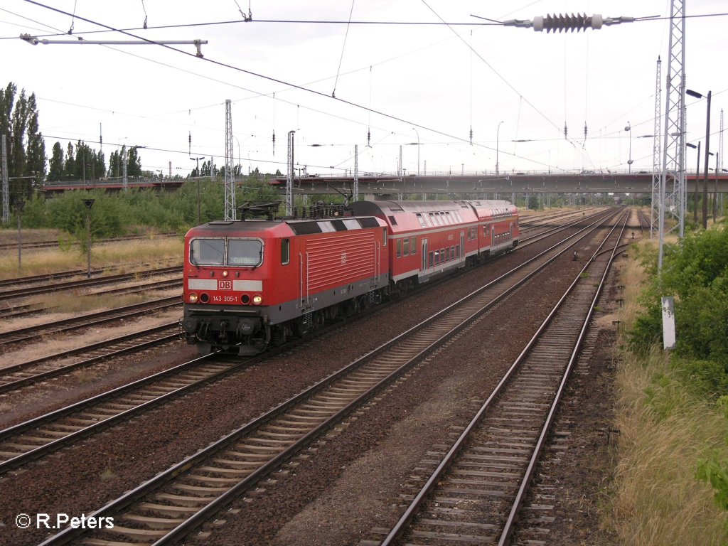 143 305-1 durchfhrt Eisenhttenstadt mit RB11 Cottbus. 11.06.08