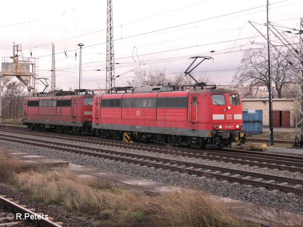 151 095-7 und 151 092-4 kommen solo aus Ziltendorf zurck in Frankfurt/Oder eingefahren. 19.03.08