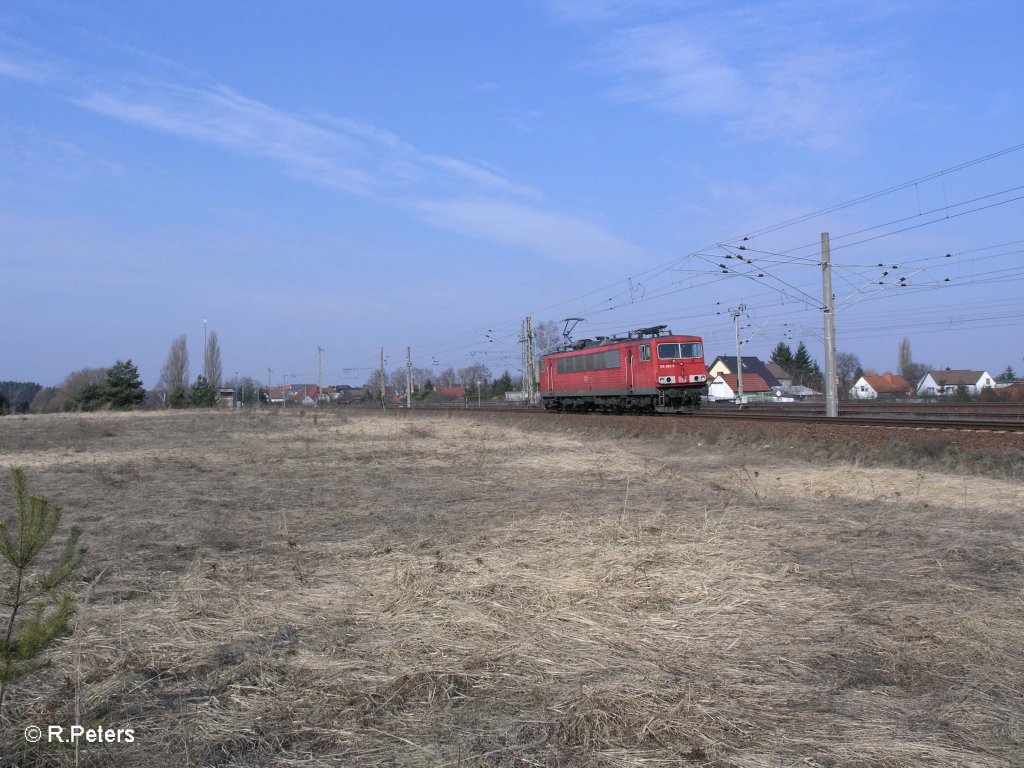155 083-9 fhrt bei Wiesenau in den Werksbahnhof Ziltendorf ein. 09.03.11