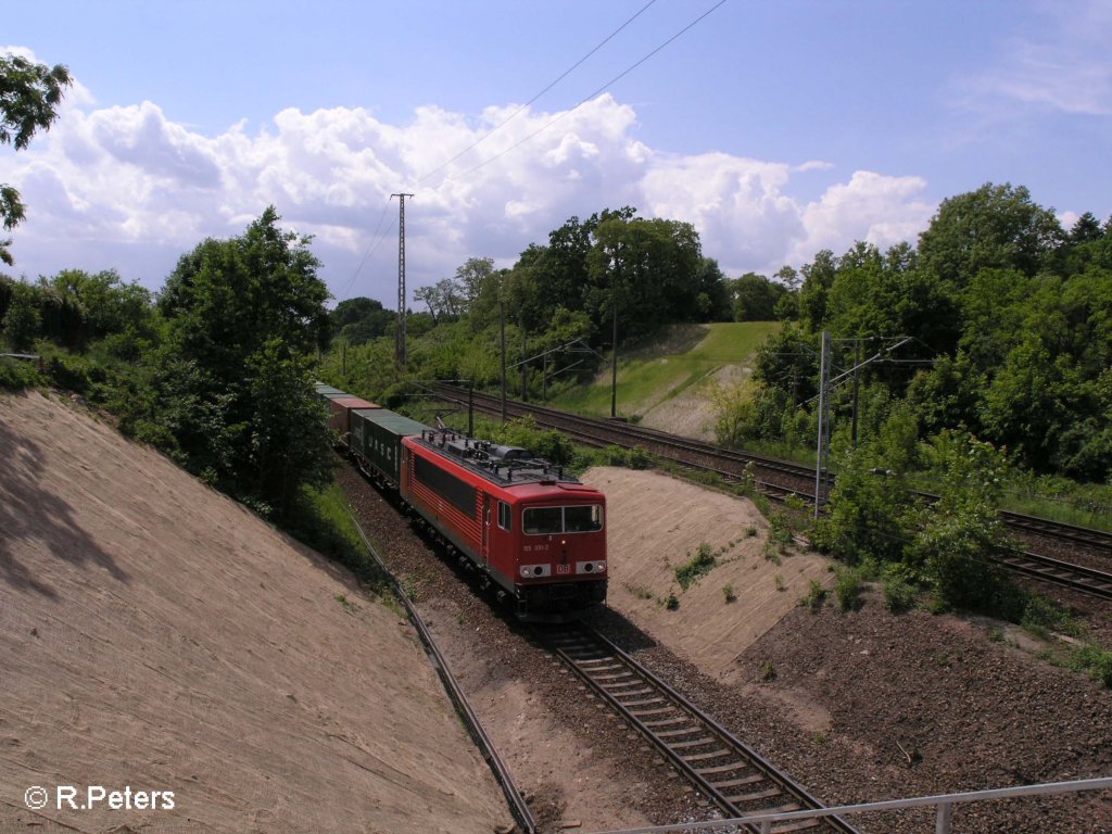 155 091-2 fhrt in Frankfurt/Oder mit ein Containerzug ein. 24.05.08