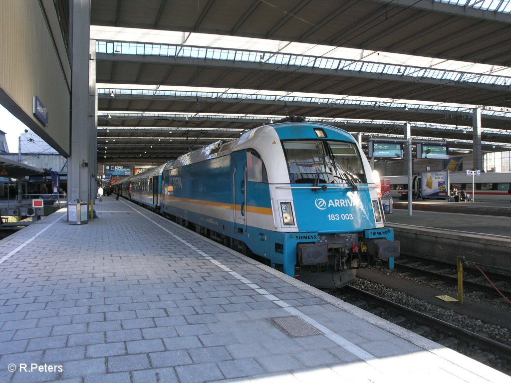 183 003 steht im Mnchner HBF mit dem Alex nach Hof bereit. 28.02.09
