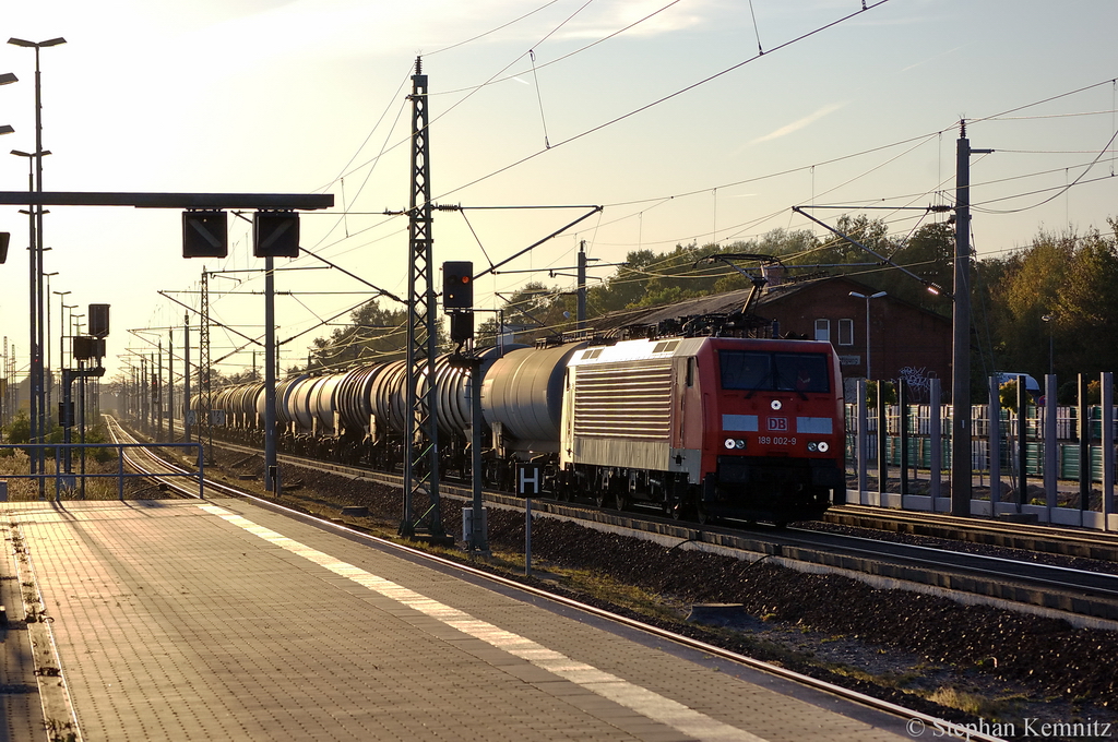 189 002-9 mit einem Diesel, Gas�l oder leichtem Heiz�l Kesselzug in Rathenow Richtung Wustermark unterwegs. 15.10.2011