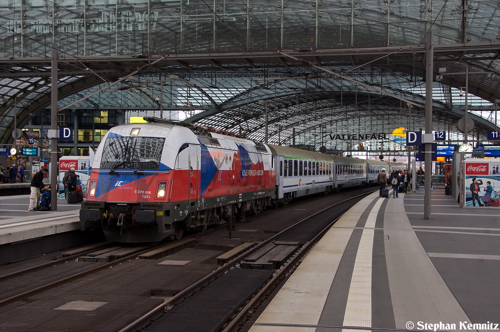 5 370 006  Tschechische Republik  mit dem EC 54  Berlin-Gdansk-Express  von Gdynia Glowna nach Berlin Hbf im Berliner Hbf. 22.10.2012