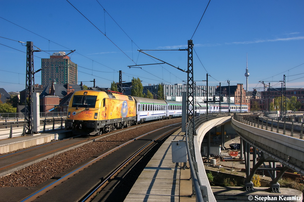 5 370 009  PGE Arena Gdansk  mit dem EC 54  Berlin-Gdansk-Express  von Gdynia Glowna nach Berlin Hbf, bei der Einfahrt in den Berliner Hbf. 16.10.2012