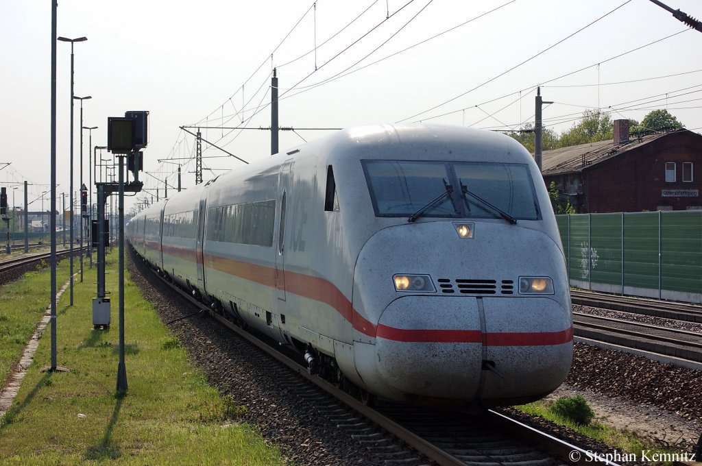 808 033-5  Ulm  & 808 039-2  Essen  als ICE 549 von K�ln Hbf nach Berlin Hbf(tief) durchfahren den Bahnhof Rathenow Heute auf Gleis 1. 29.04.2011