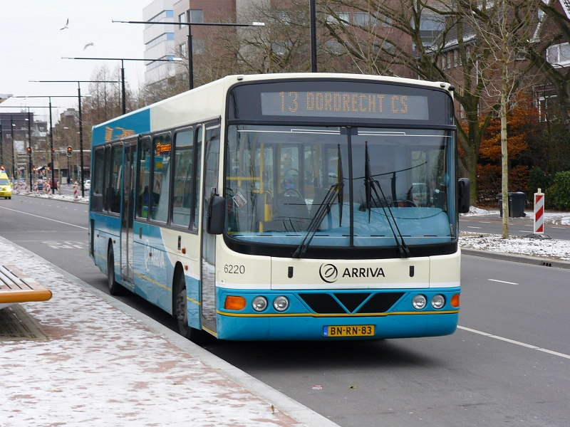 Arriva Bus Nummer 6220. DAF SB200LF600 mit Karrosserie Wright Commander (VDL Bus) gebaut 2003. Burgemeester de Raadtsingel Dordrecht Niederlande 01-12-2010.